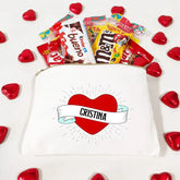 Neceser personalizado para regalo. Con chocolates. Diseño corazón.