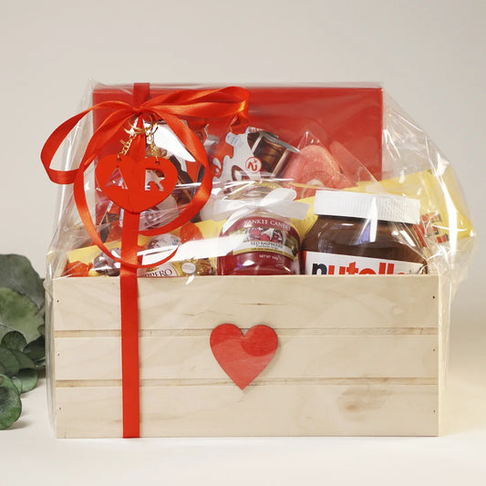 Caja con chocolates Premium para enamorados con llavero personalizado.