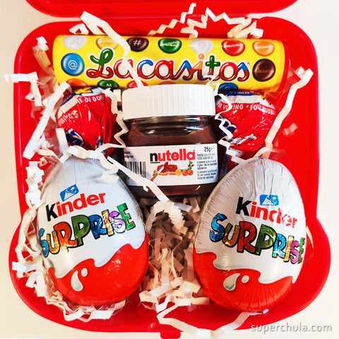 Sandwichera personalizada llena de chocolates, color rojo