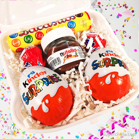 Sandwichera llena de chocolates, color blanco